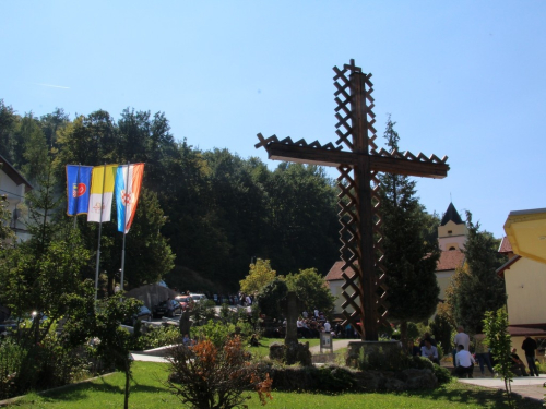 FOTO: Na Uzdolu obilježena 25. obljetnica zločina nad Hrvatima