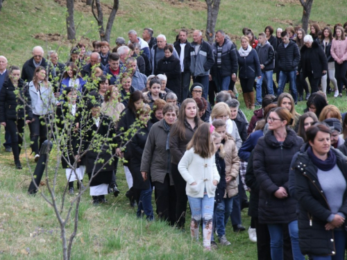 FOTO: Put križa kroz fratarski gaj na Šćitu