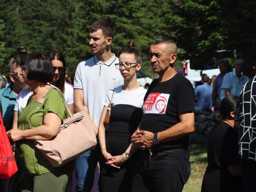 FOTO/VIDEO: Tisuće vjernika na Kedžari proslavilo 'Divin dan'