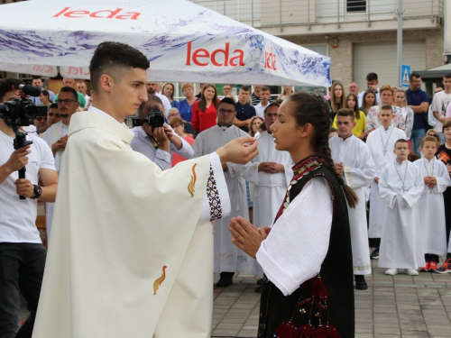 FOTO: Mlada misa vlč. Josipa Papka u župi Prozor