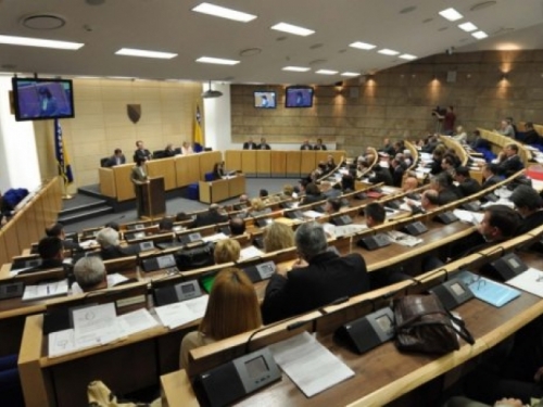 Dom naroda šalje Ustavnom sudu zahtjev za smjenu Budimira i Kebe
