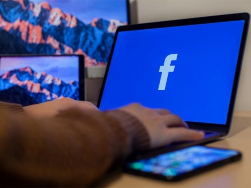 Facebook uvodi novu opciju - stručnjake u grupama
