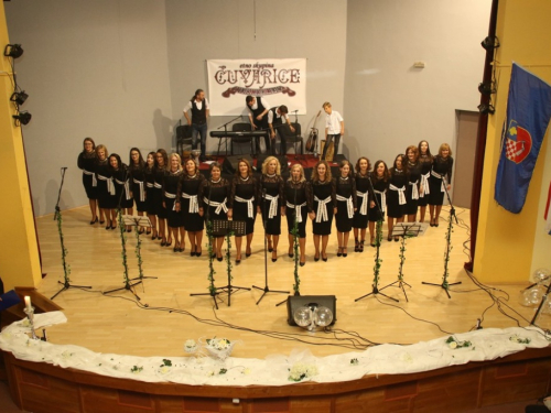 FOTO/VIDEO: Čuvarice održale 8. tradicionalni koncert u Prozoru