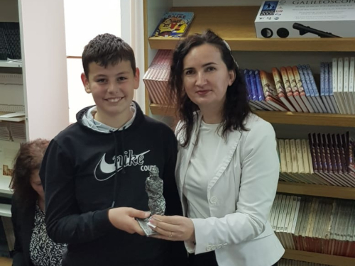 U OŠ ''Ivan Mažuranić'' Gračac obilježen Međunarodni dan dječje knjige