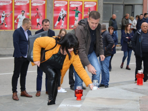 FOTO: Povodom Svih svetih u Prozoru zapaljene svijeće za poginule i preminule branitelje