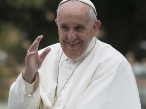 Papa na misi na otvorenom pozvao Bugarsku da otvori vrata migrantima