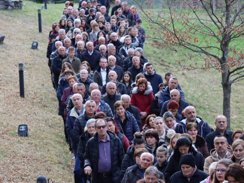 FOTO: Put križa kroz fratarski gaj na Šćitu