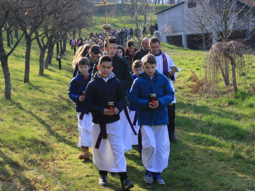 FOTO: Put križa kroz fratarski gaj na Šćitu