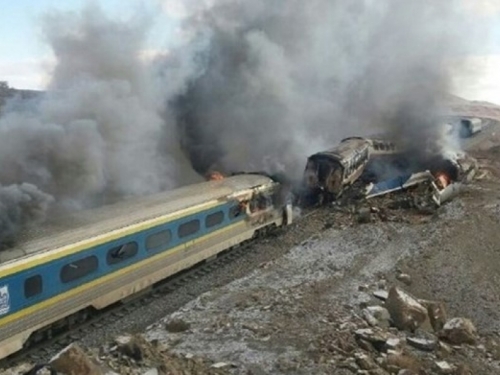 U sudaru vlakova poginula najmanje 31 osoba!
