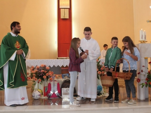 FOTO: Sv. Misa za početak nove školske godine u župi Prozor