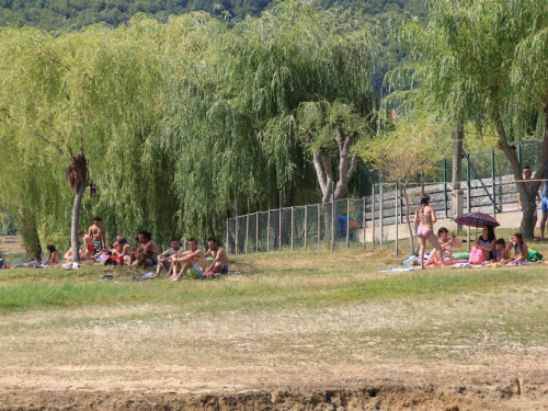 FOTO/VIDEO: Ramci spas od vrućina pronašli na Ramskom jezeru