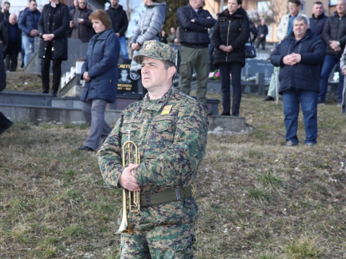 FOTO: Pokopan Marinko Zelenika, stotine ljudi na ispraćaju