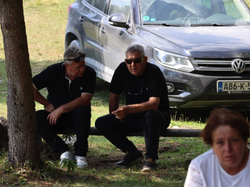 FOTO: Na Vranu služena sv. misa za poginule duvandžije