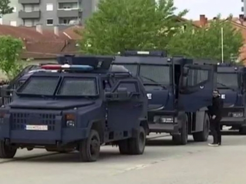 Kosovski specijalci s oklopnjacima upali na sjever Kosova