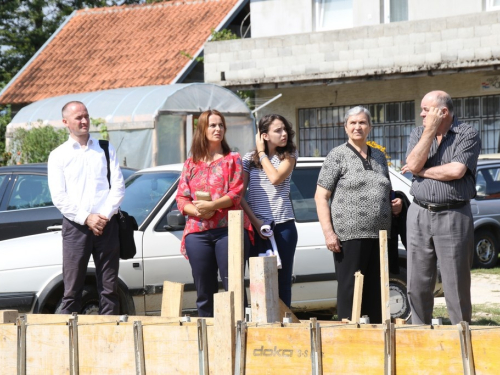 FOTO/VIDEO: Na Uzdolu obilježena 23. obljetnica stravičnog pokolja nad Hrvatima