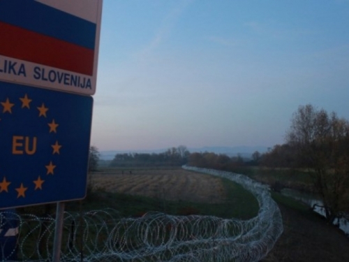 Slovenci: Ogradu postavljati onako kako nama odgovara!