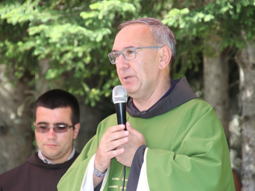 FOTO/VIDEO: Na Vran planini služena misa za poginule duvandžije