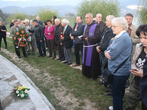 FOTO: Članovi Hrvatskog žrtvoslovnog društva posjetili Ramu