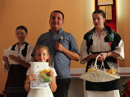 FOTO: U Prozoru održan dječji festival 'Djeca pjevaju Isusu'