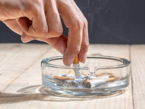 Svaka cigareta muškarcima skraćuje život za 17 minuta, ženama za 22