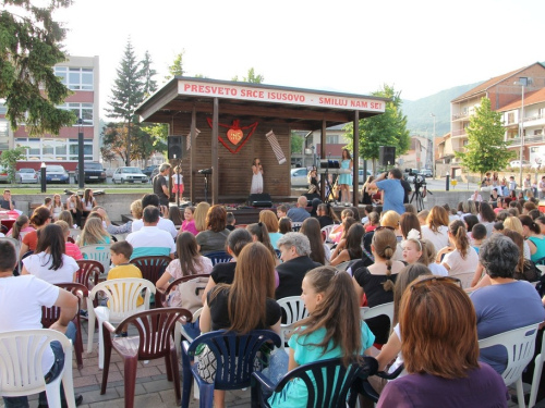 FOTO: IX. festival duhovne glazbe "Djeca pjevaju Isusu" u župi Prozor