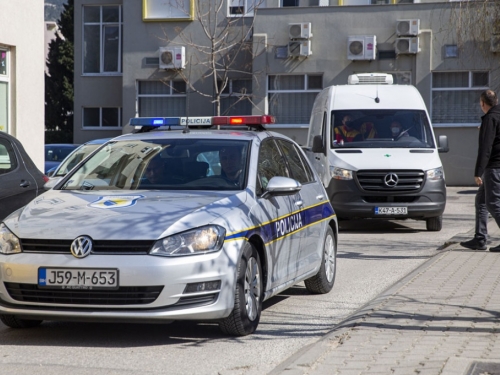 Cjepiva u Mostar stigla pod policijskom pratnjom