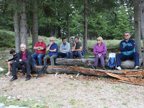 FOTO: Na Vranu služena sv. misa za poginule duvandžije