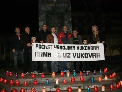 FOTO: Rama je uz Vukovar - odana počast herojima Vukovara