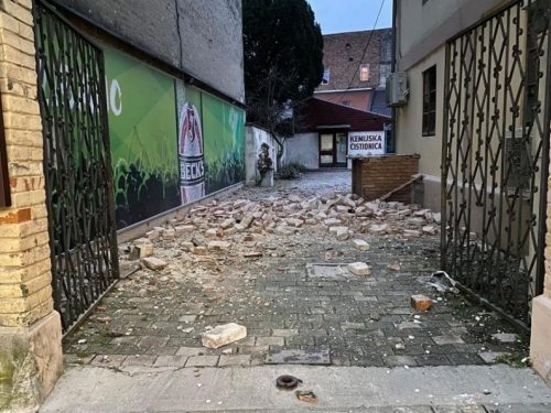 Tri jaka potresa zatresla Petrinju, Sisak i Zagreb
