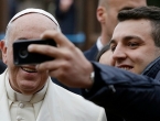 Papa Franjo: Tehnologija je dar od Boga
