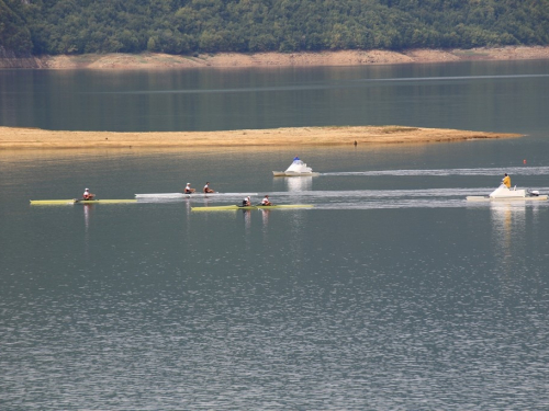 FOTO: Na Ramskom jezeru održana 3. veslačka regata