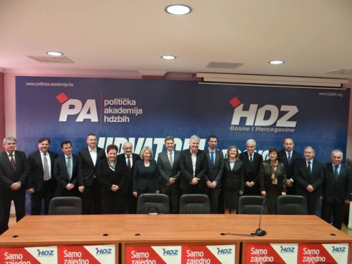 Predstavljeni HDZ-ovi ministri