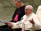 Papa Franjo u božićnoj poruci opleo po vatikanskoj kuriji