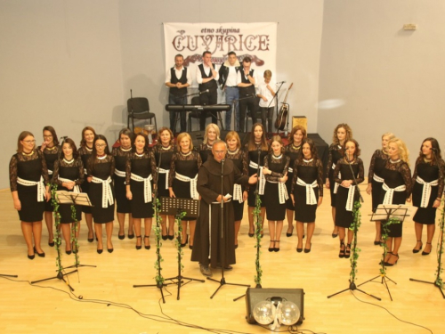 FOTO/VIDEO: Čuvarice održale 8. tradicionalni koncert u Prozoru