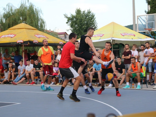 FOTO: Druga večer Streetball turnira u Prozoru