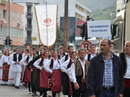 FOTO: Čuvarice i HKUD Rama nastupali u Mostaru