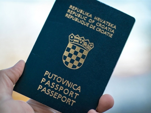 Pojeftinile hrvatske putovnice; pogledajte nove cijene