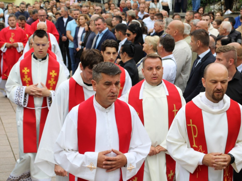 FOTO: Obilježena 32. obljetnica stradanja Hrvata na Uzdolu