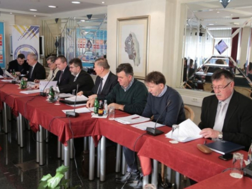 Prekinuta sjednica Izvršnog odbora NSBiH:''Zmajevi'' do daljnjeg bez izbornika