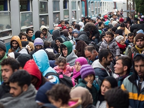 Njemačka vraća stotine migranata dnevno prema Austriji