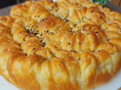 Topi se u ustima: Rolovana pogača sa sirom