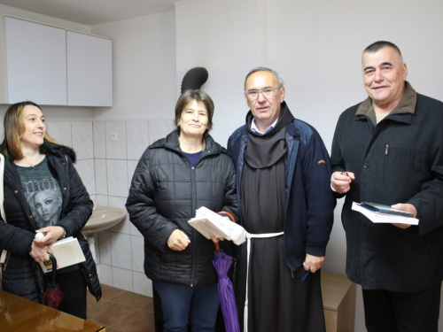 FOTO/VIDEO: Na Orašcu održan turnir u tucanju jaja