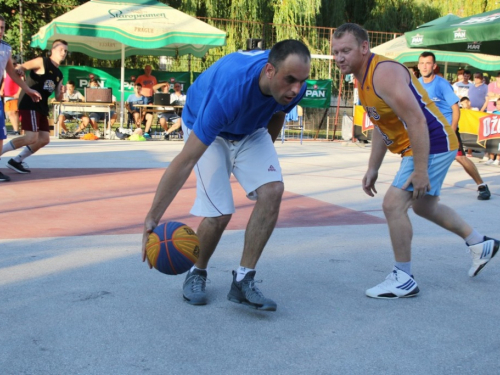 FOTO: Počeo turnir u uličnoj košarci ''Streetball Rama 2017.''