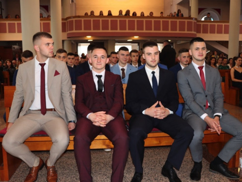 FOTO/VIDEO: Matura 2023. - Defile mladosti na ulicama Prozora