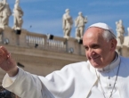Papa: Katolici se ne moraju razmnožavati “kao zečevi”