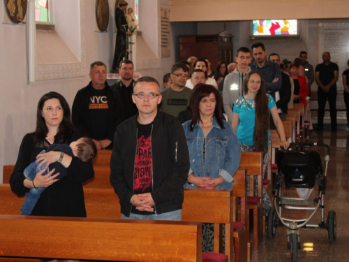 FOTO: U Prozoru održan dječji festival 'Djeca pjevaju Isusu'