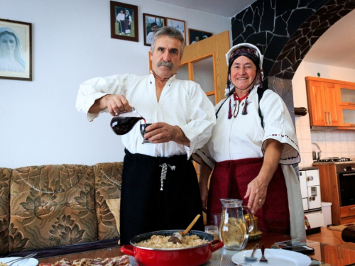 FOTO/VIDEO: Keške - neizostavno jelo na božićnom stolu u Rami