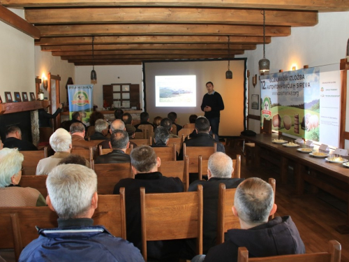 FOTO: Predsjednik FBiH Marinko Čavara boravio u Rami i na farmi Smiljanić