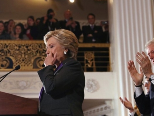 Prvo obraćanje Hillary Clinton javnosti nakon poraza na izborima
