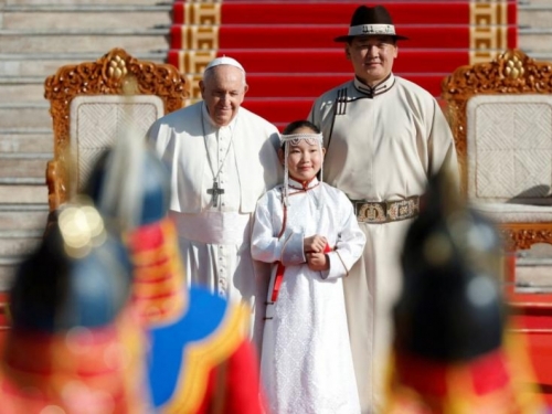 Papa završio povijesno putovanje - cilj rada Crkve nisu obraćenja